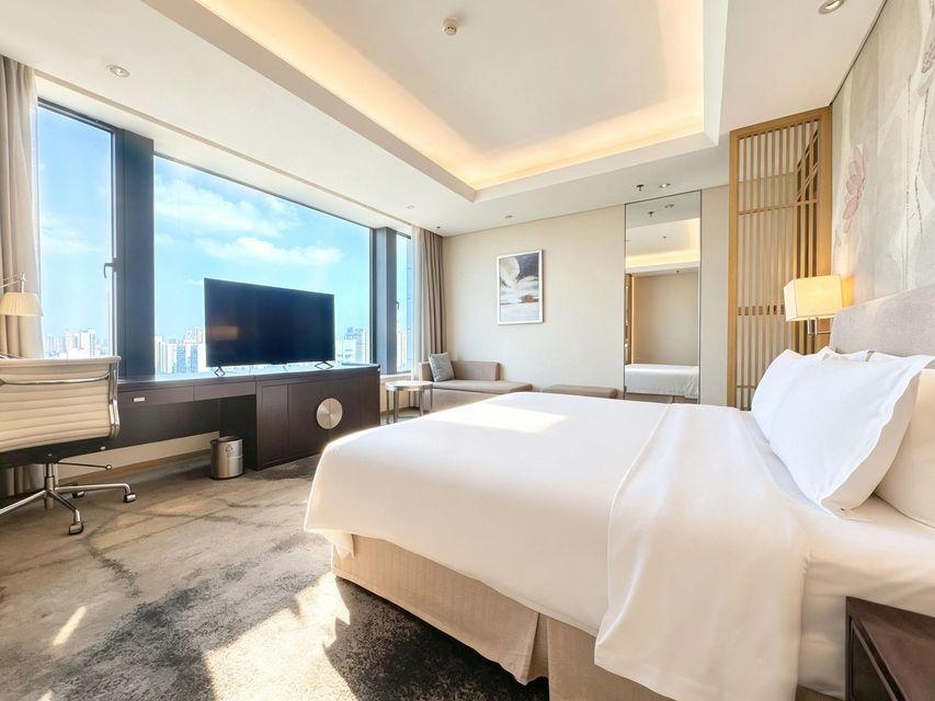 Deluxe, Double Bed