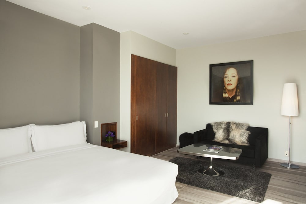 1 BEDROOM, PREMIUM, CITY VIEW, BATHTUB