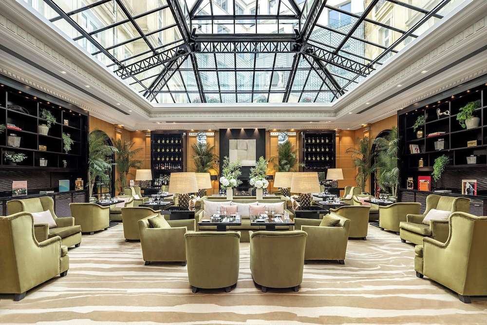 Hyatt Paris Madeleine 48/72