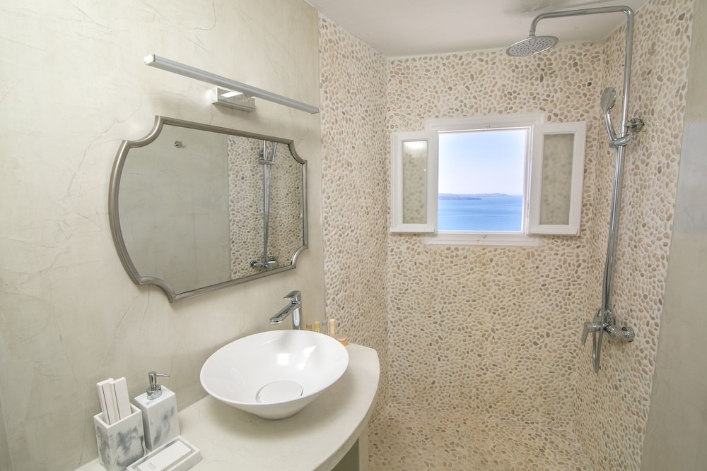 White Pearl Villas 48/50