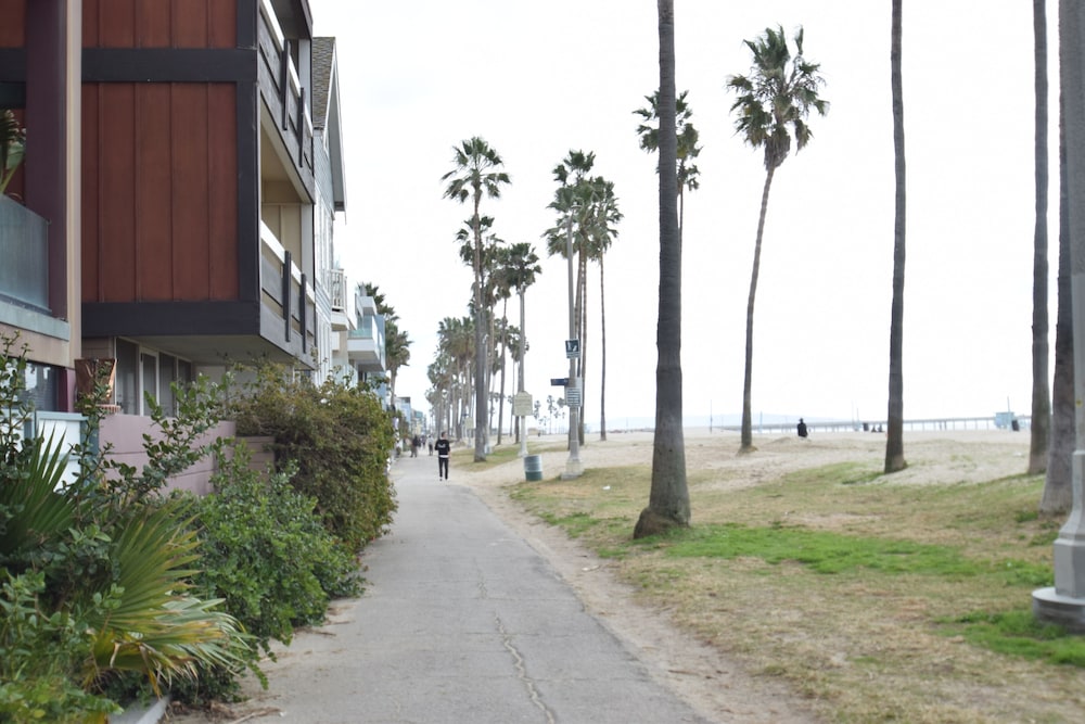Boutique Hotel 444 63/73