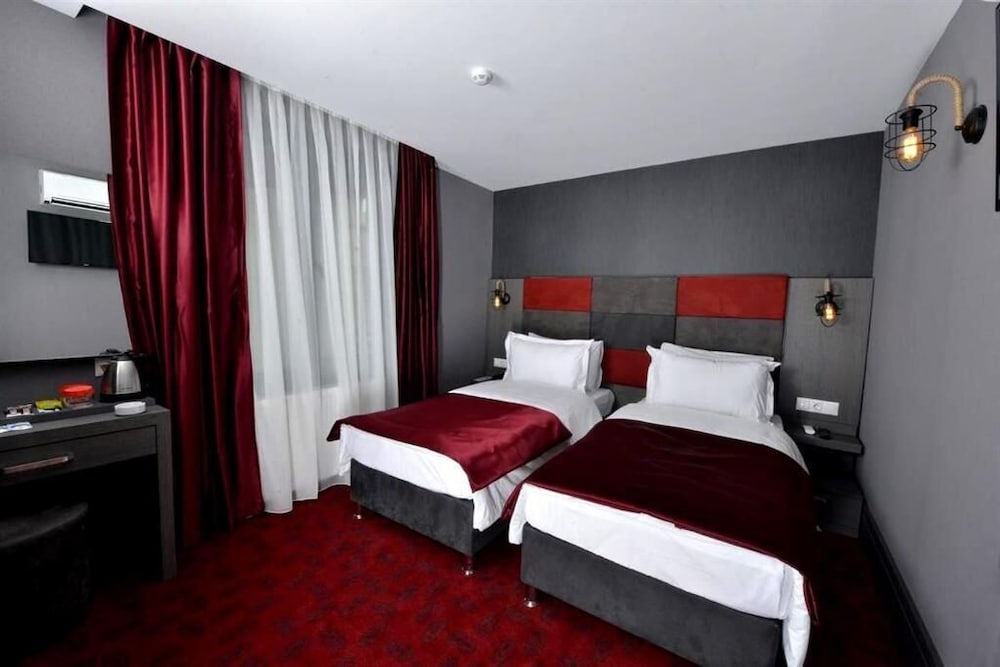 STANDARD, DOUBLE OR TWIN BED