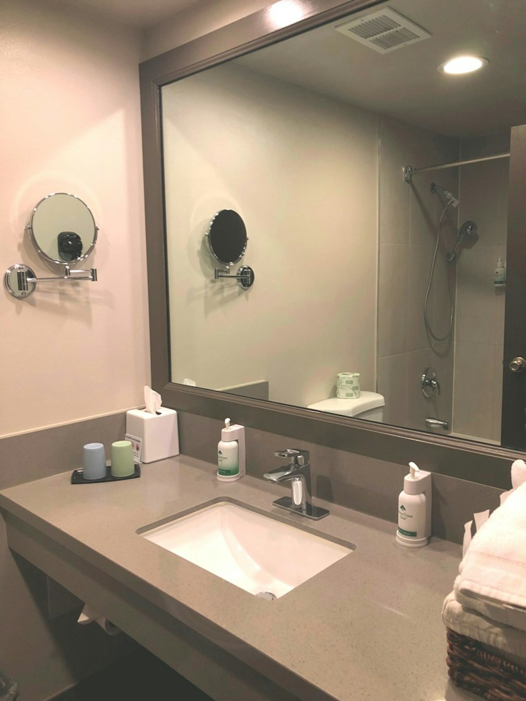 Greentree Inn And Suites Alhambra 50/52