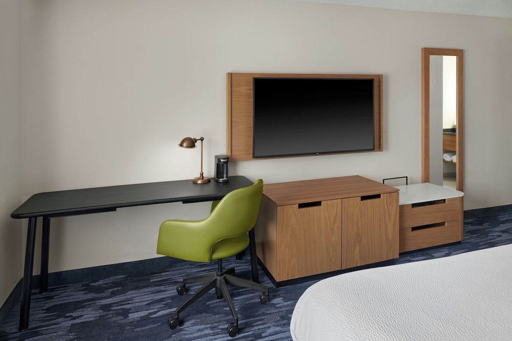 Fairfield Inn Suites By Marriott Detroit Farmington Hills 41/49
