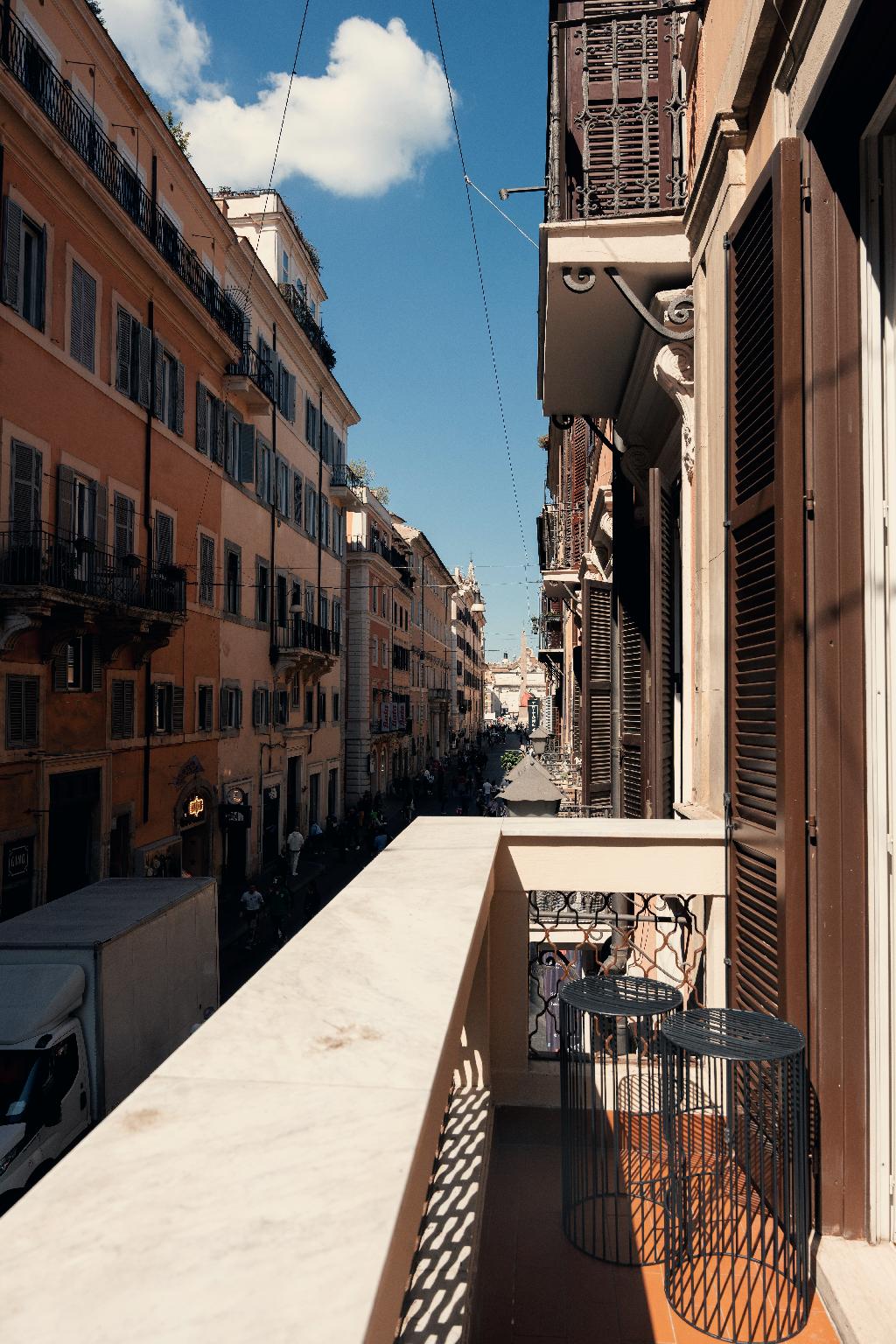 The Flow - Via Del Corso 17/22