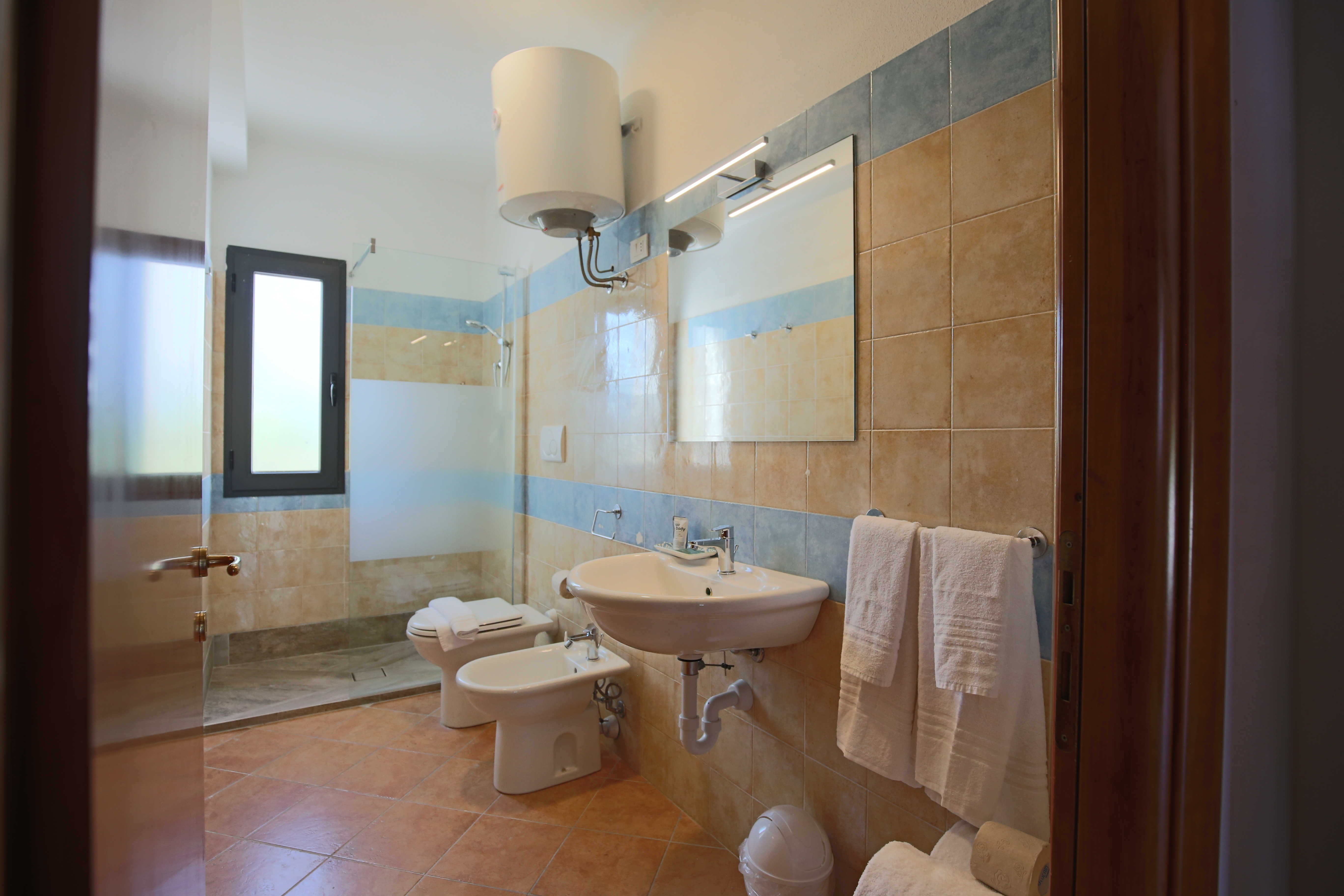 2 Rooms