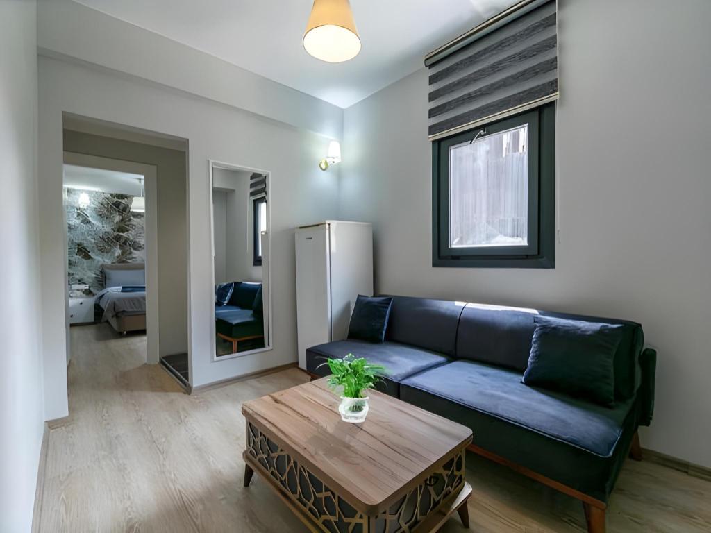 SOLO HOTEL 29/49