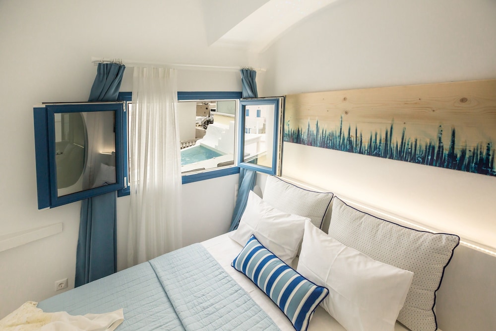Amera Suites 4/48