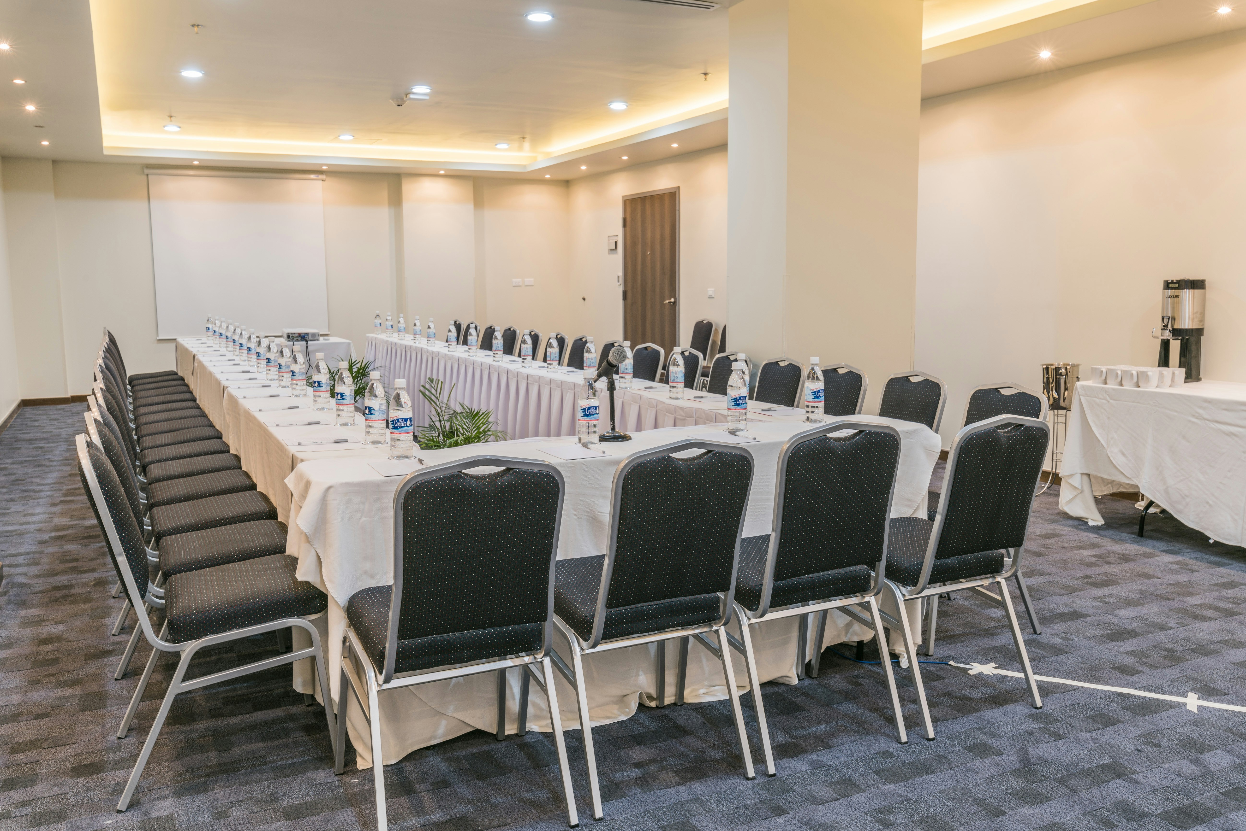 Hampton Inn Suites By Hilton Salamanca Bajio 54/59
