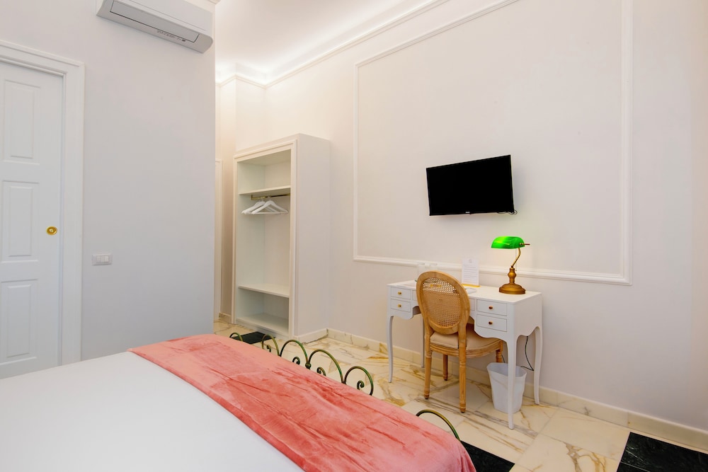 Residenza Borbonica 7/50