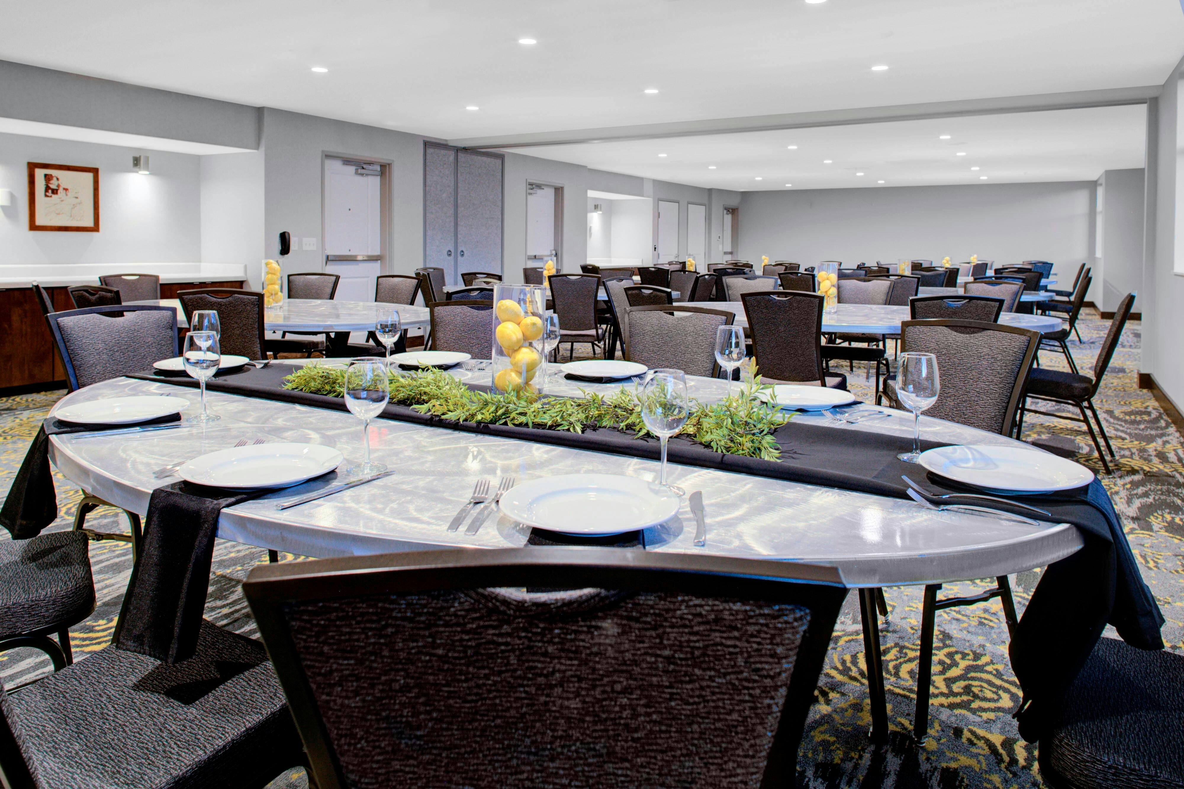 FAIRFIELD INN & SUITES BOULDER BROOMFIELD/INTERLOCKEN 53/59