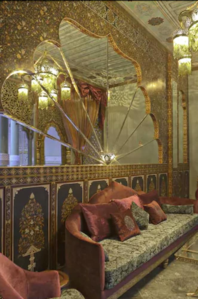 MUMTAZ MAHAL 25/37