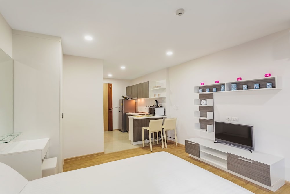 Condo in Kata in Ozone - A519 13/26
