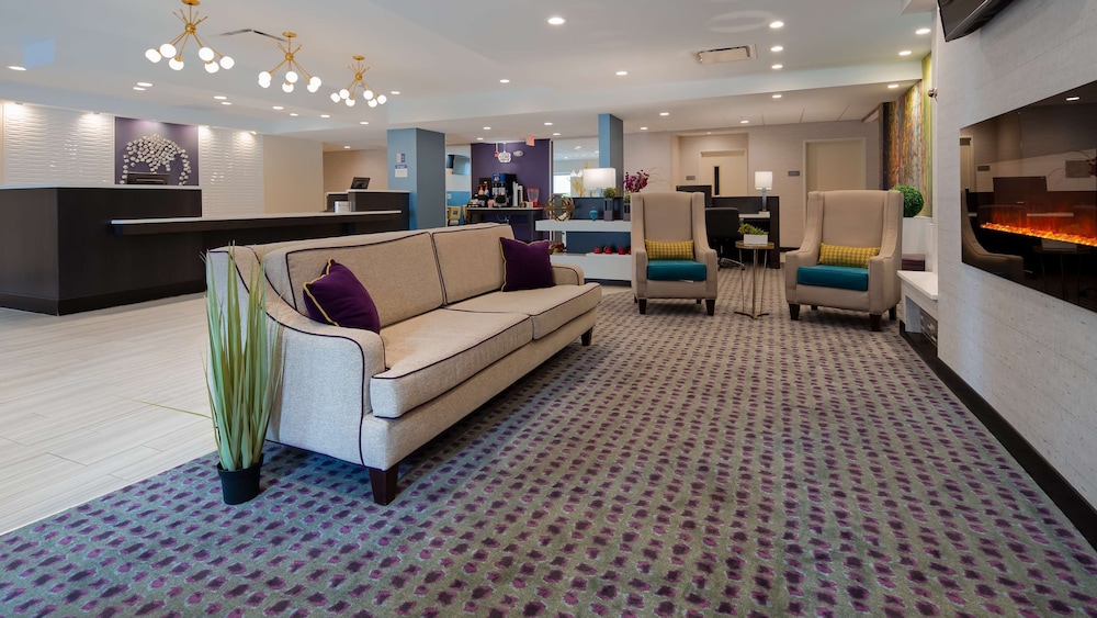 Spark by Hilton Erie 17/29