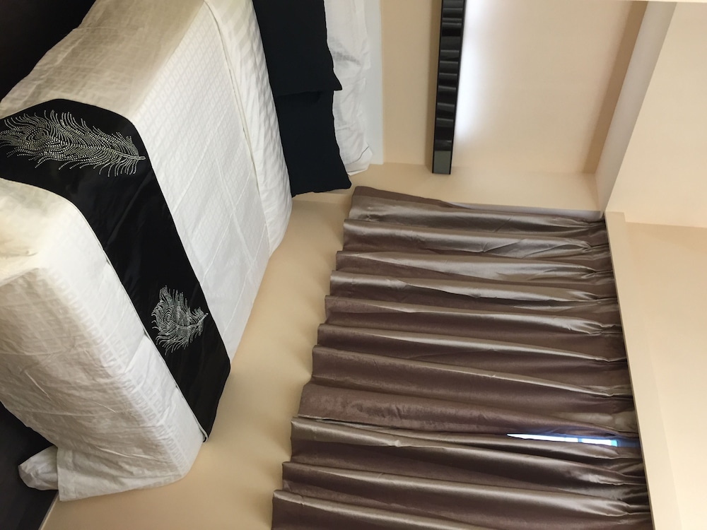 Seasons Hotel - Causeway Bay 44/55