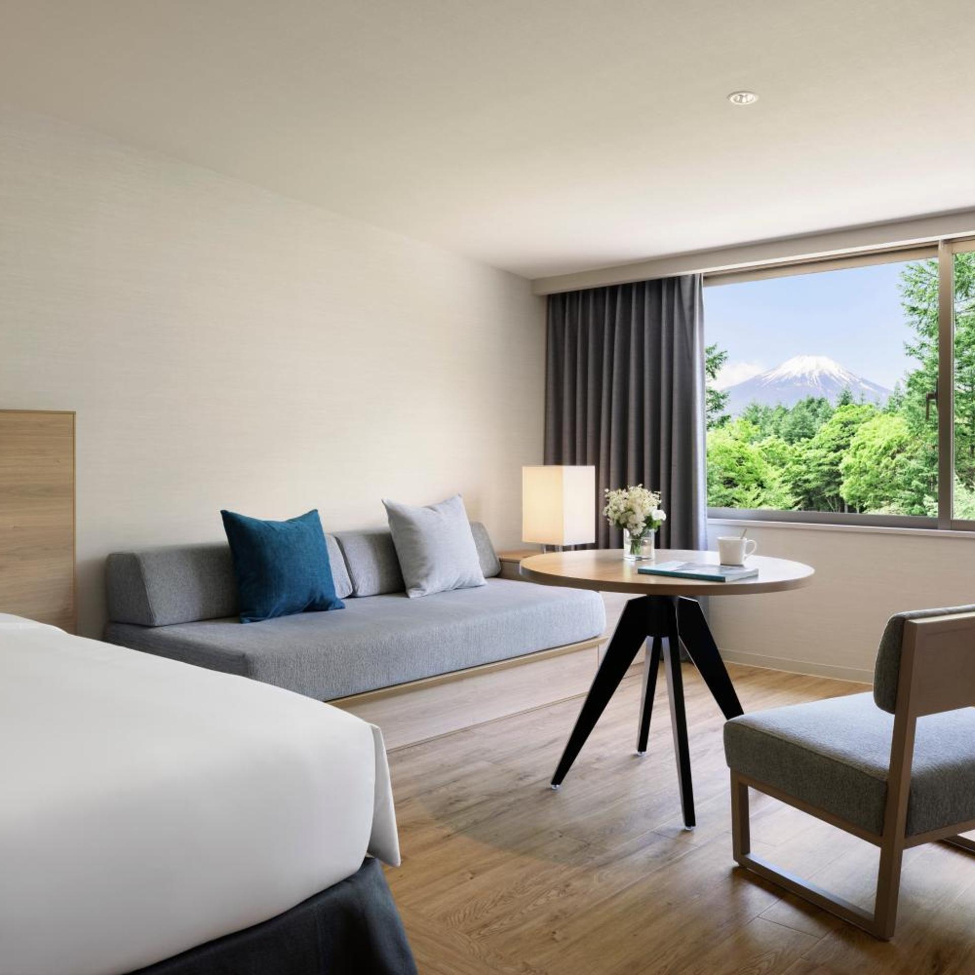 Pure, Wellness, King Bed, Sofa