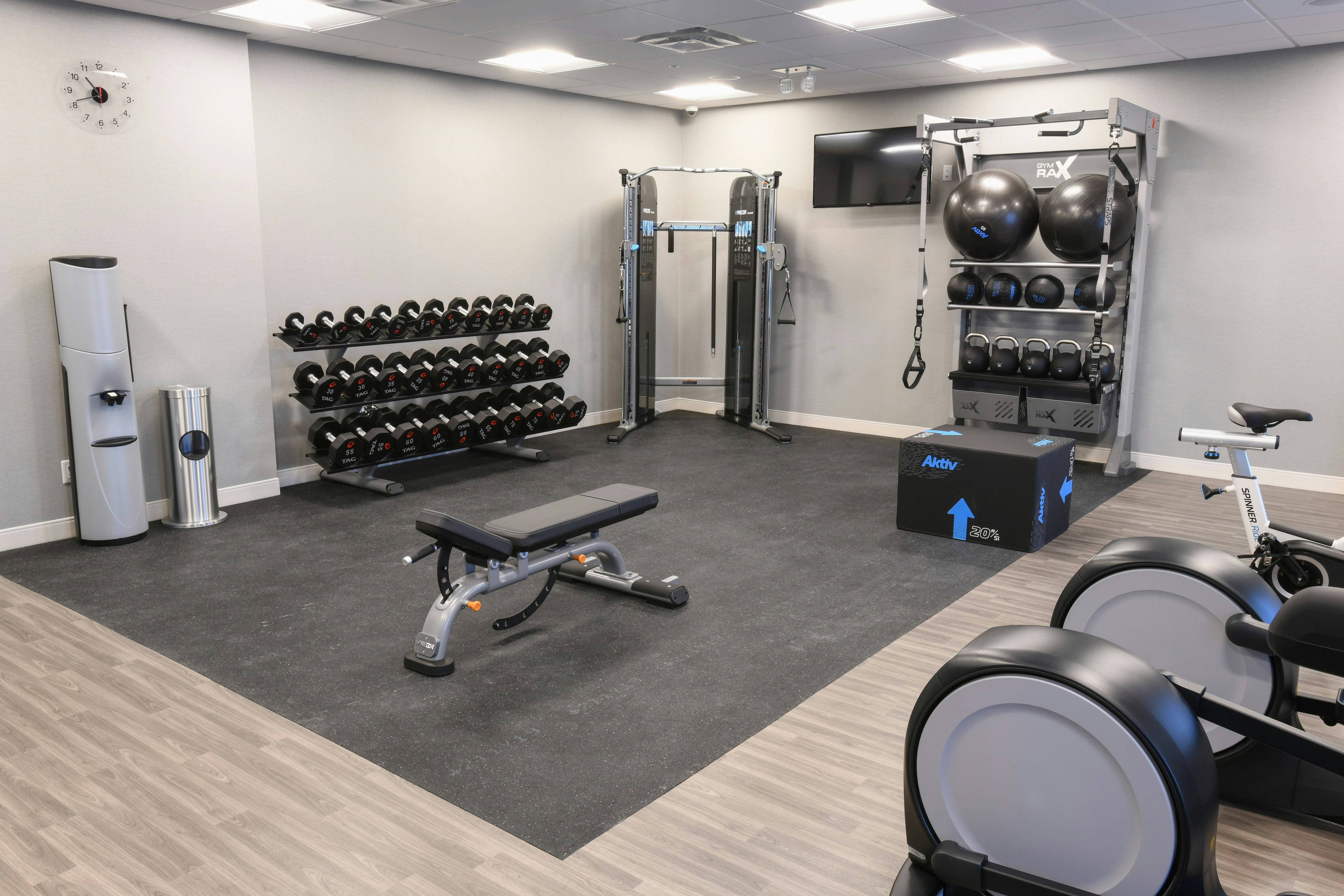 Hampton Inn and Suites Cincinnati Liberty Township 33/49