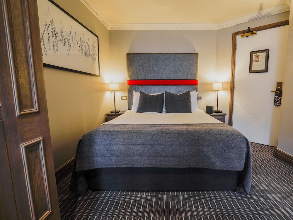 Villiers Hotel Buckingham 5/47