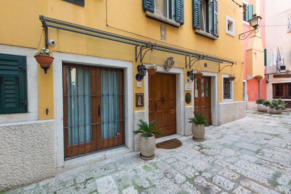 Villa Tuttorotto 3/50