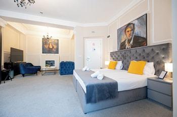 Royal, Studio, Suite, City View