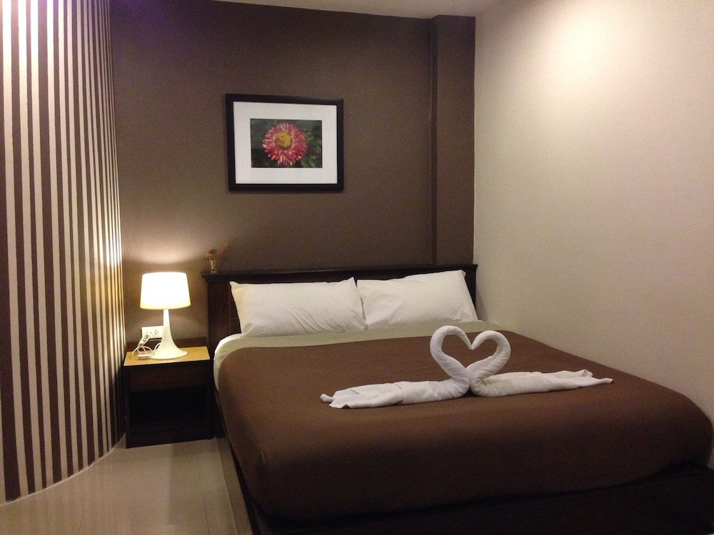 Bt Inn Patong 12/53