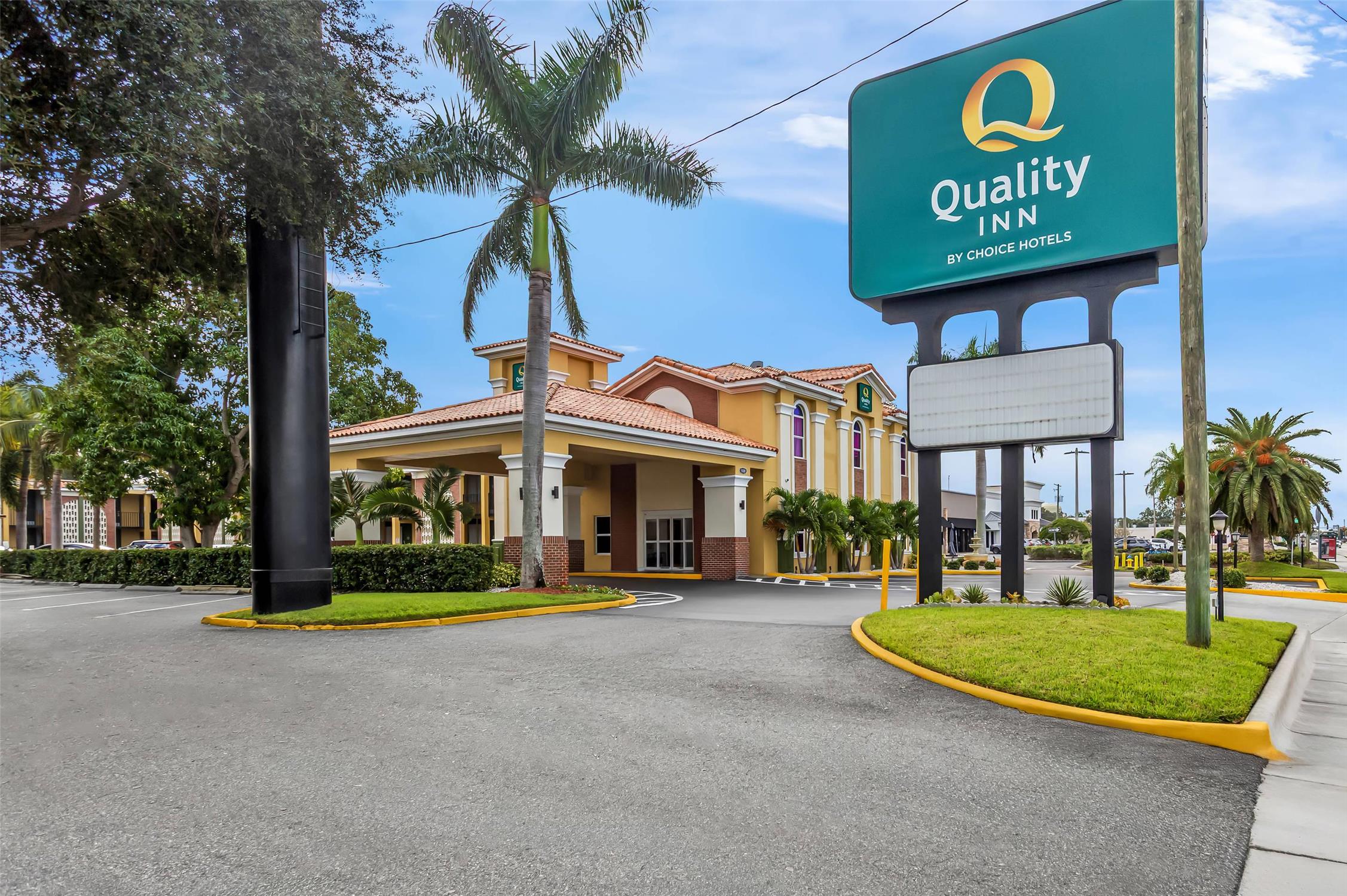 Quality Inn Tampa Airport - Cruise Port 67/69