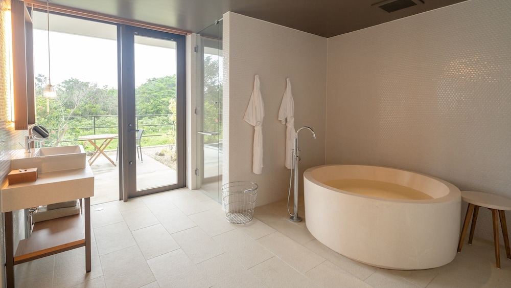 Premier, Suite, Villa, Twin Beds, Sofa 3/3