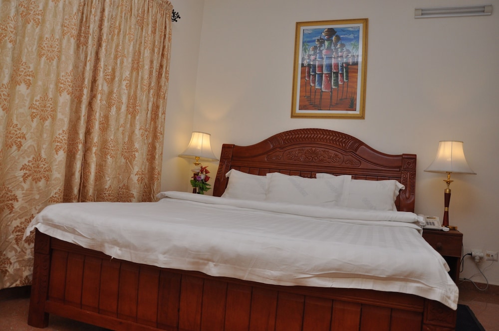 Hotel Magnificat 7/28