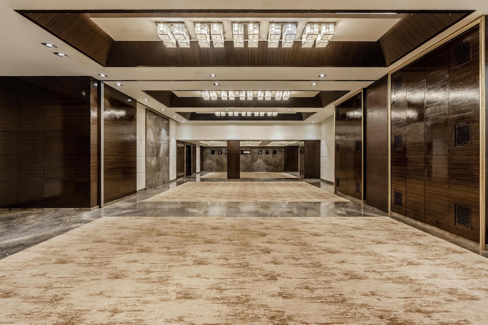 Park Inn by Radisson Navi Mumbai 40/44