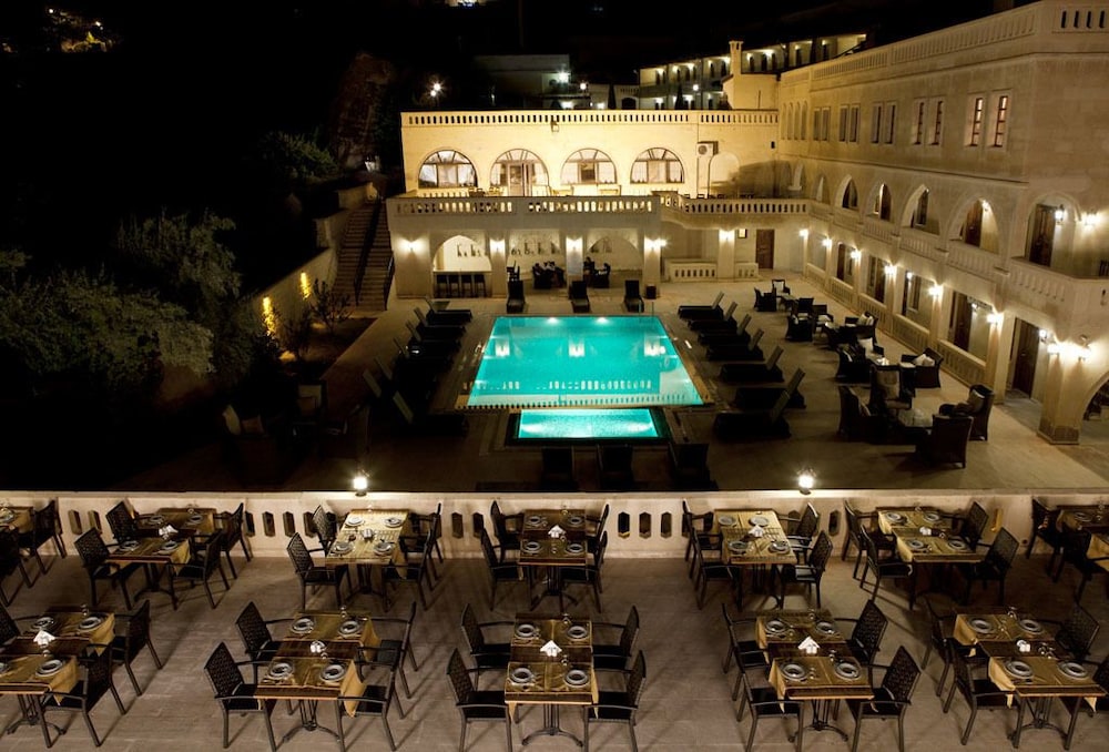Dilek Kaya Hotel Special Class 5/71