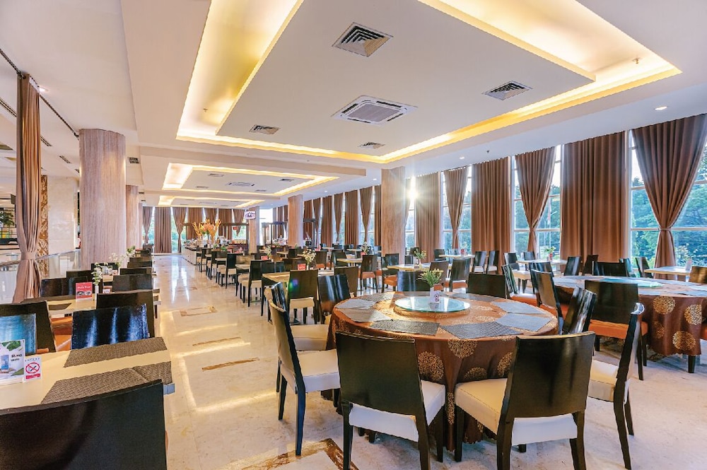 Claro Hotel Kendari 48/62
