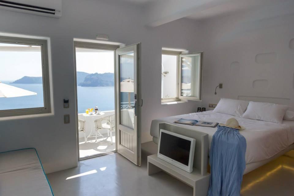 Honeymoon, Suite, Caldera View, Outdoor Jetted Tub