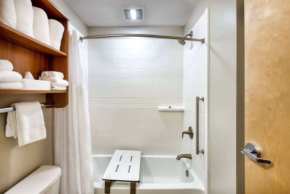 Microtel Inn and Suites by Wyndham Farmington 30/30