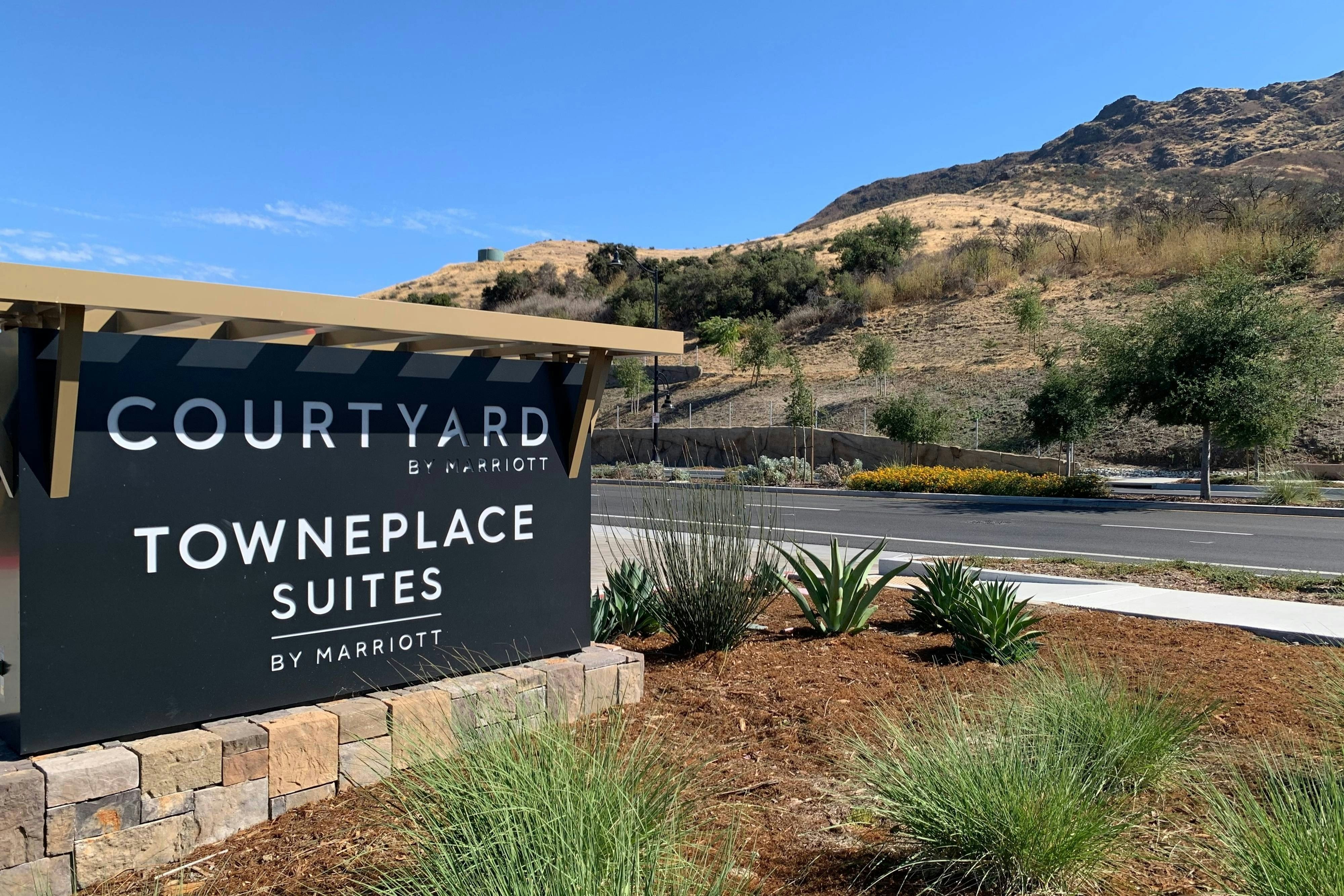 Courtyard by Marriott Thousand Oaks Agoura Hills 2/53