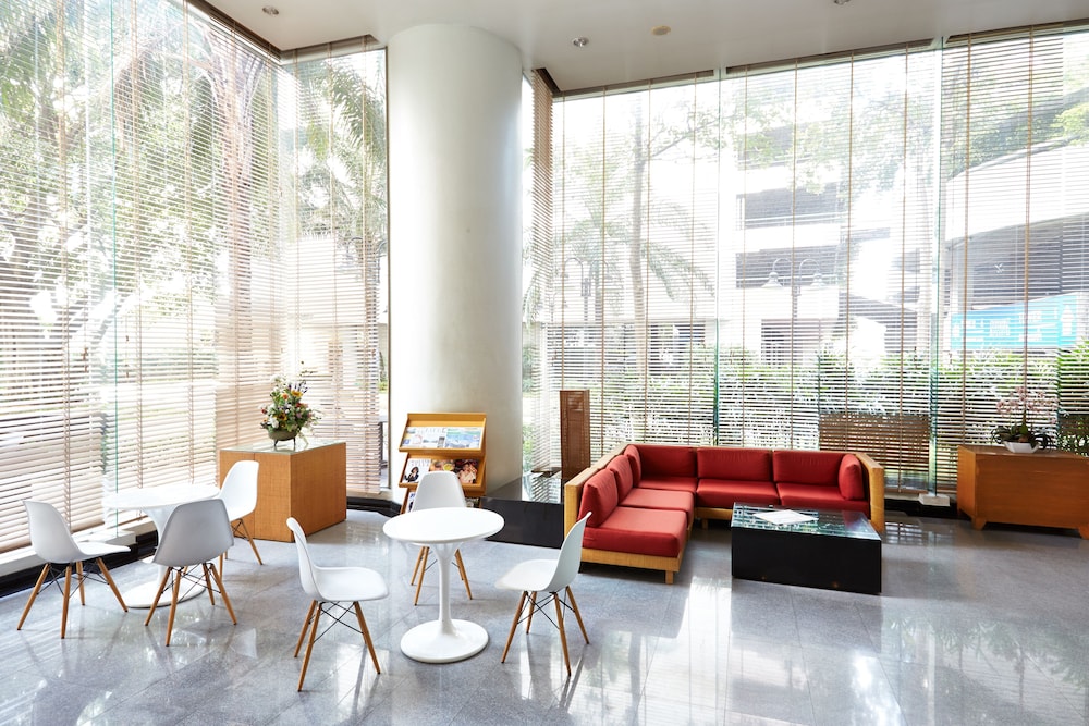 Riverine Place Hotel & Residence 60/72