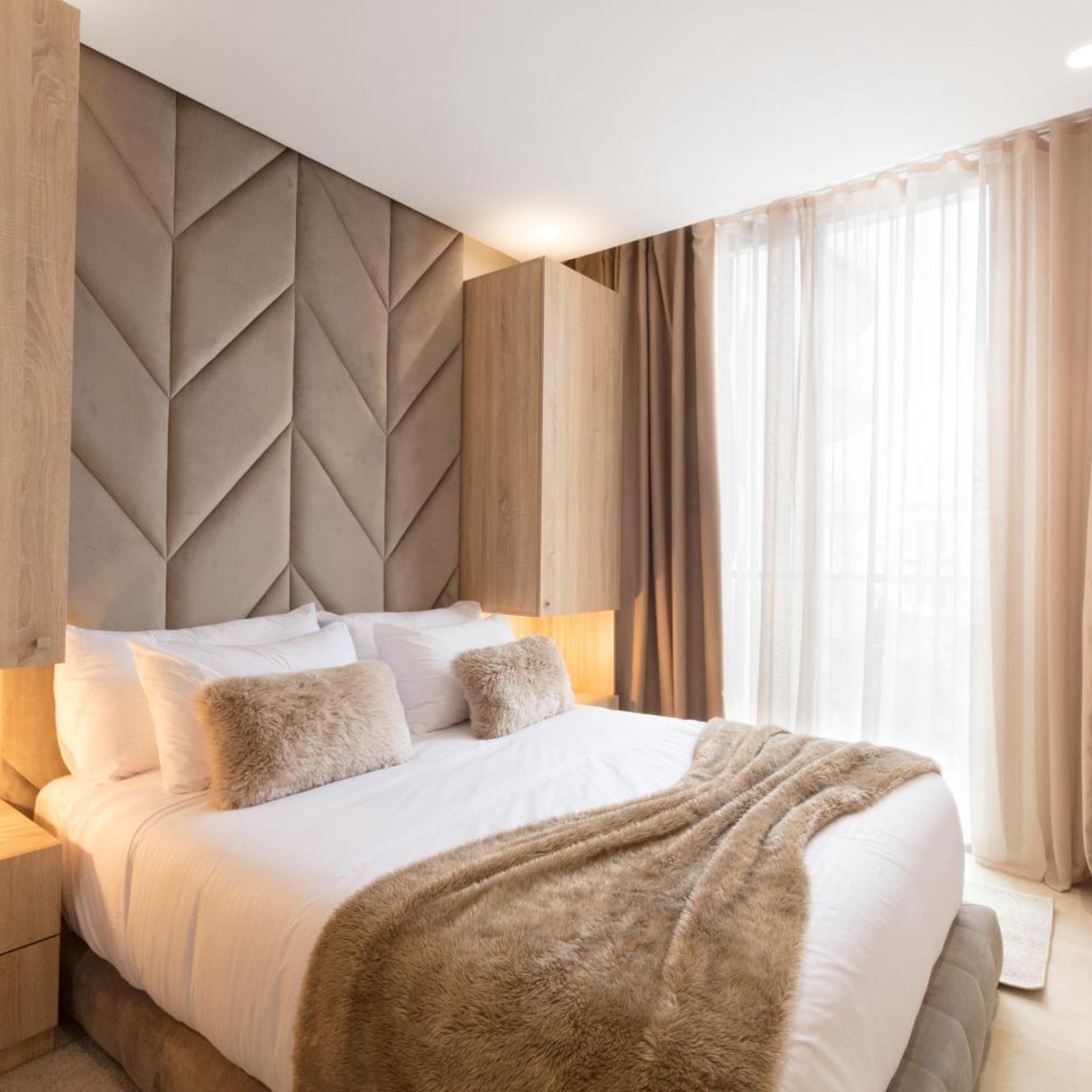 STANDARD SUITE (RO ONLY)