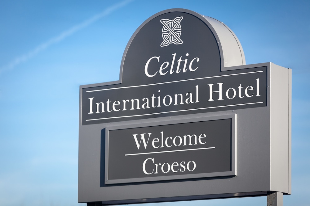 Celtic International Hotel Cardiff Airport 2/45