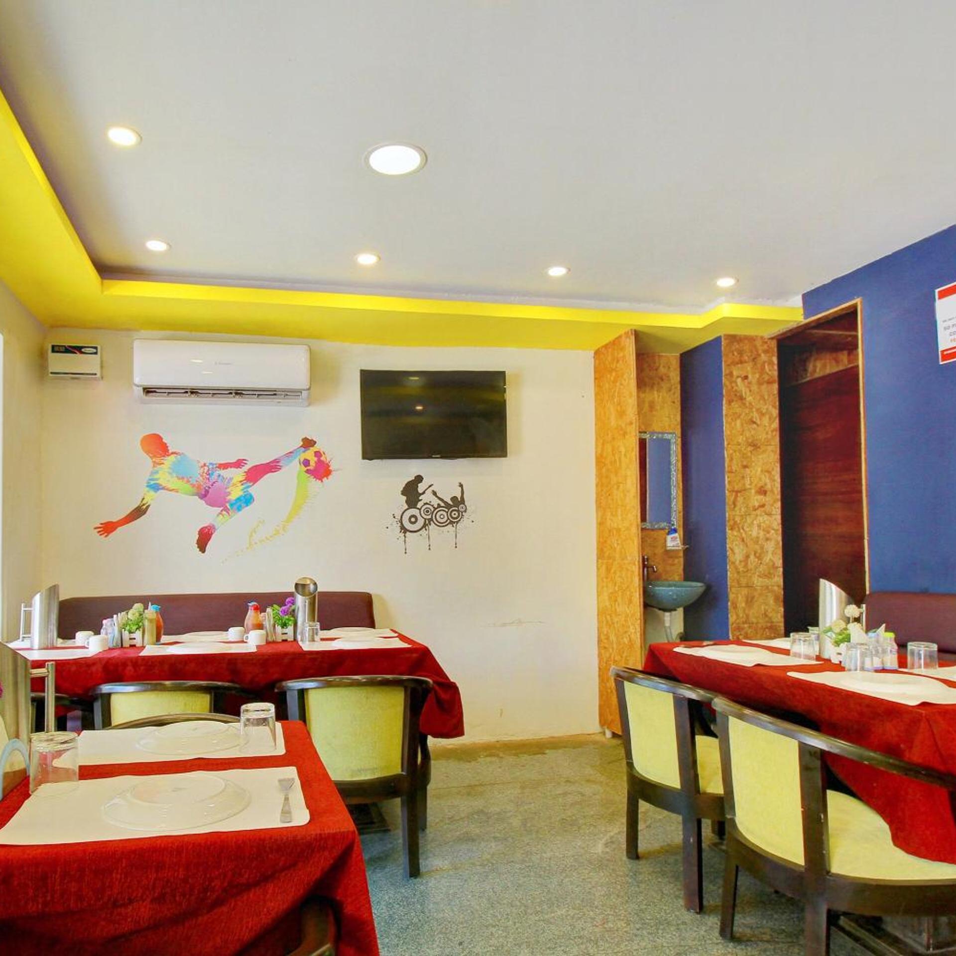 Oyo 4584 India Gate 45/54