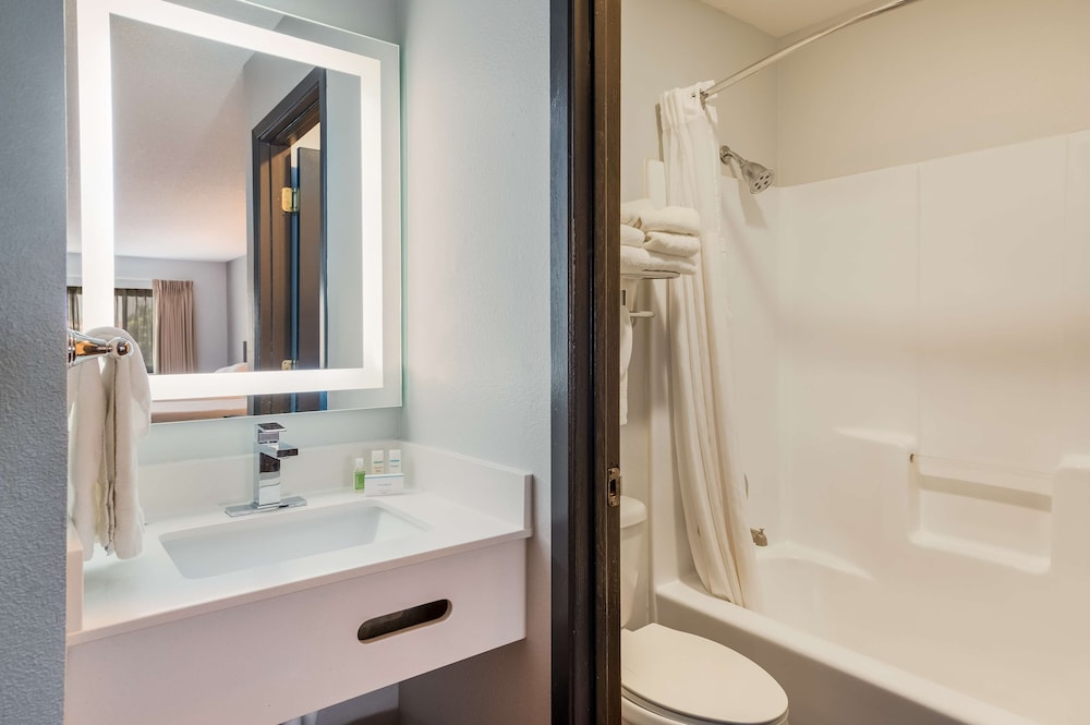 Red Lion Inn & Suites Ontario 6/38