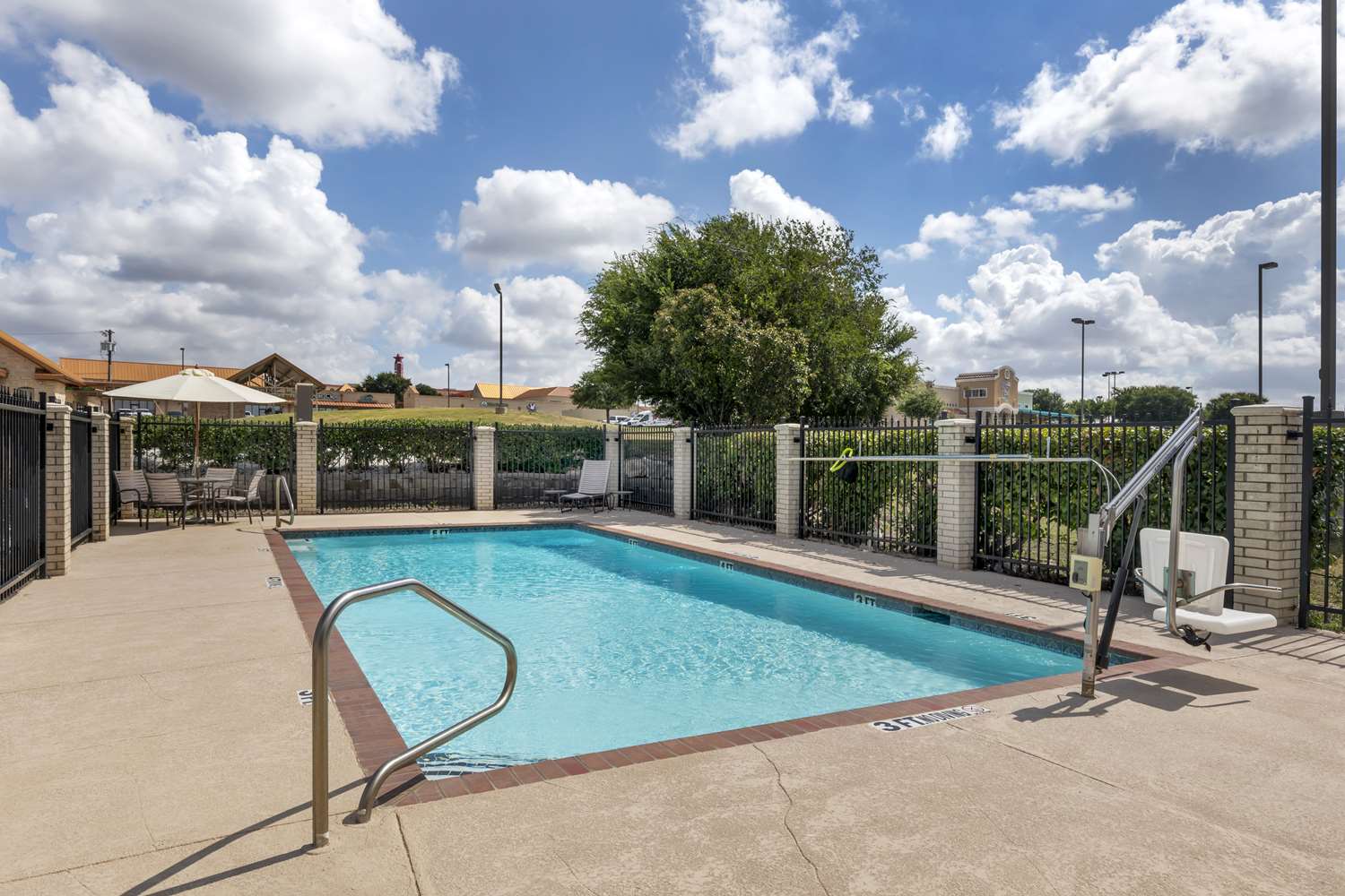 Best Western Plus Lake Worth Inn & Suites 29/29