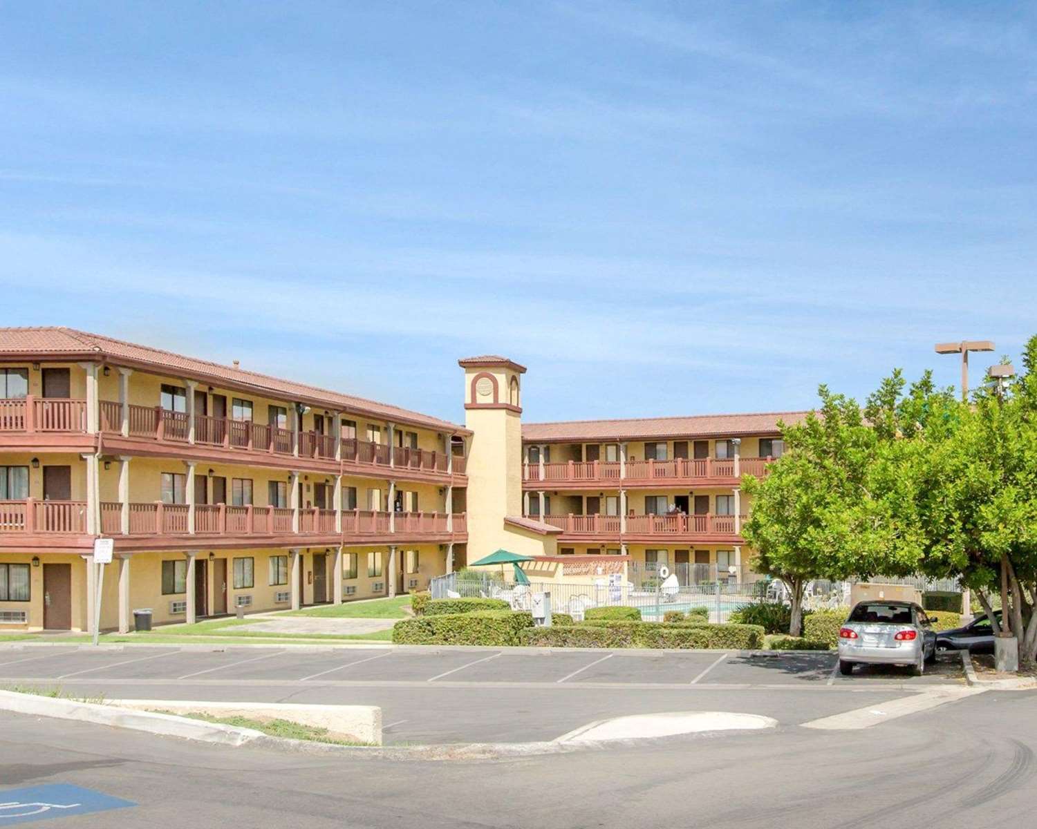 Quality Inn San Bernardino CA 41/43