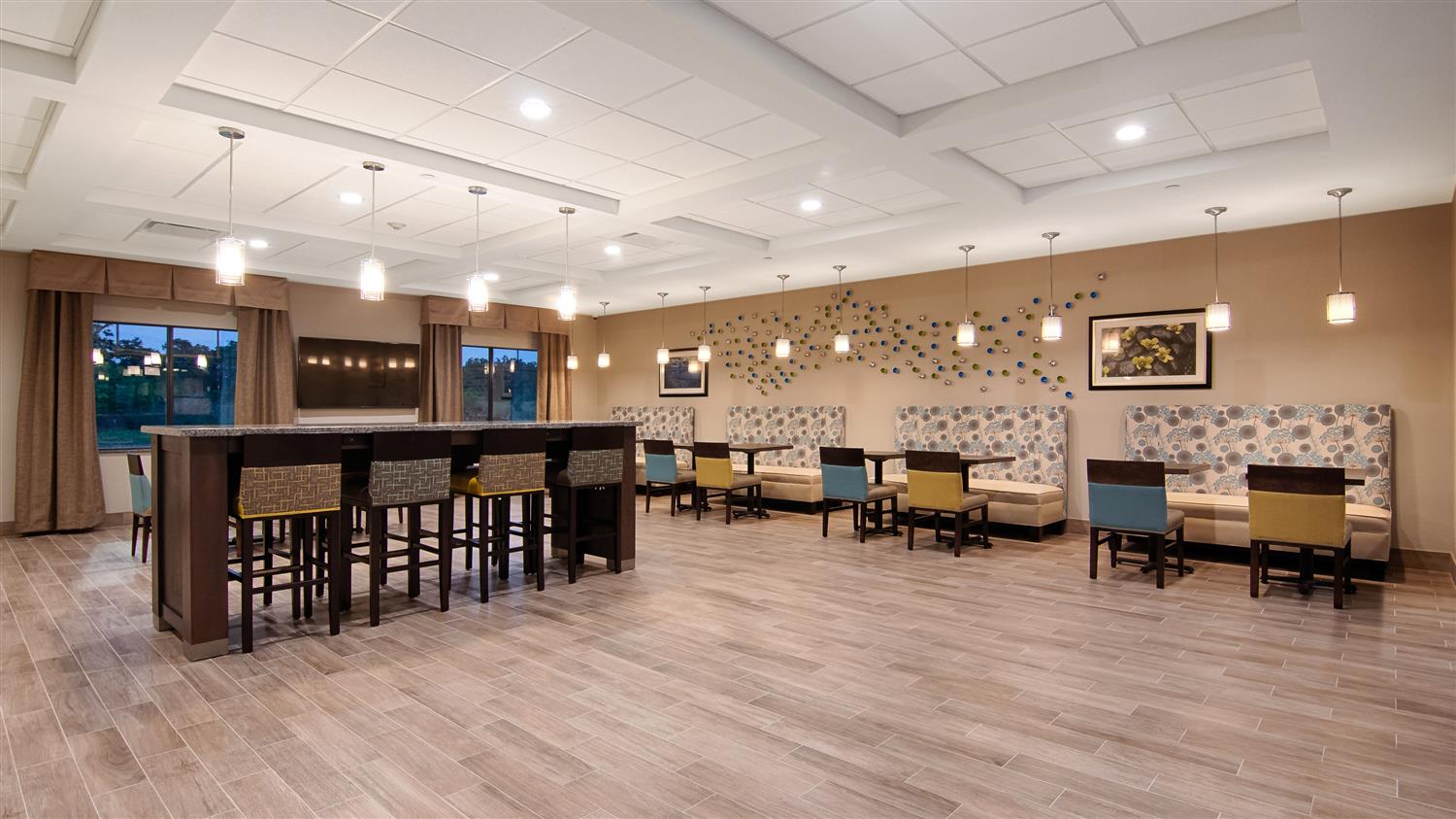 Best Western Plus College Station Inn and Suites 29/35