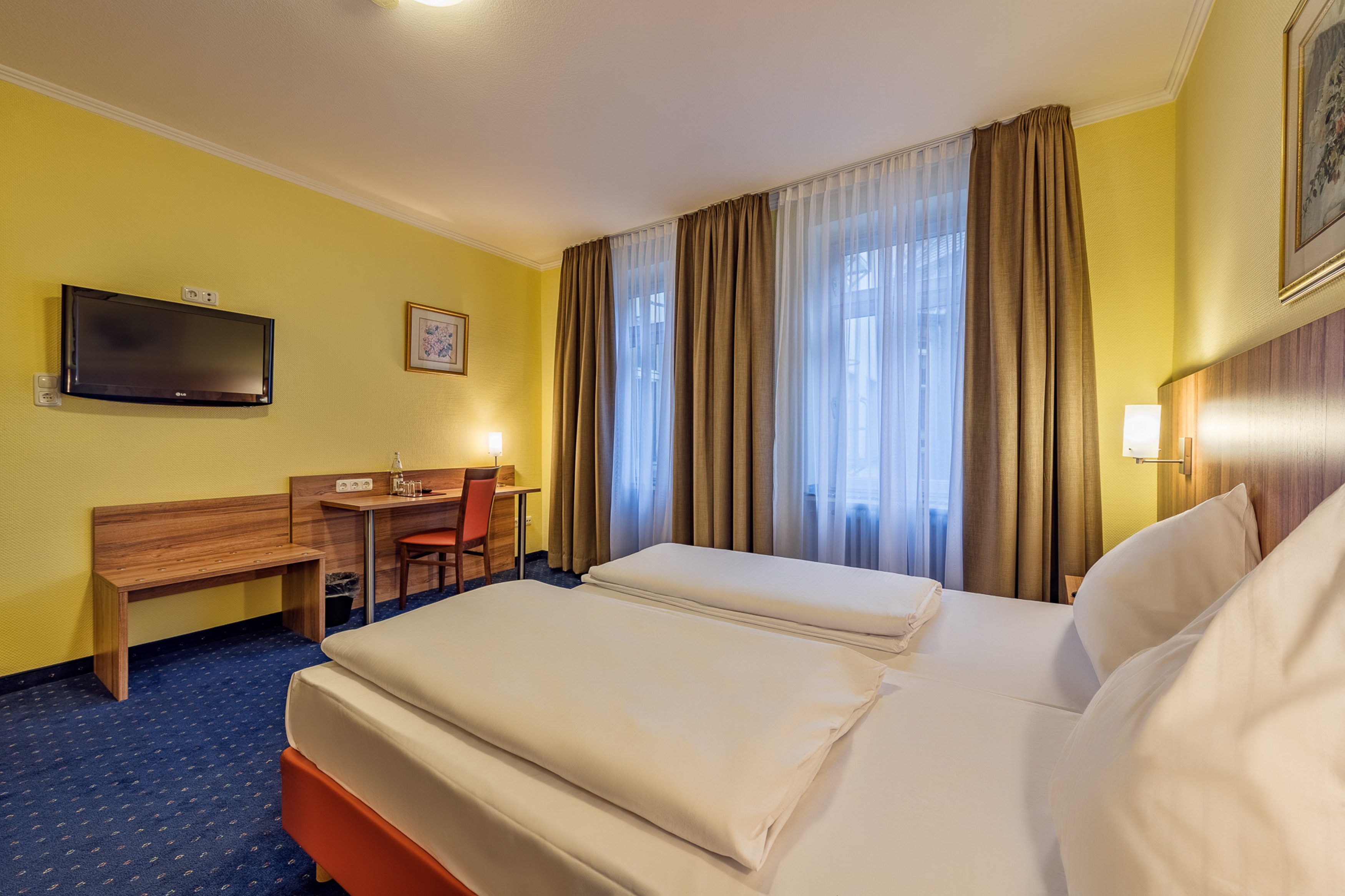 غرفة قياسية بسرير مزدوج، Windsor Hotel 4/7