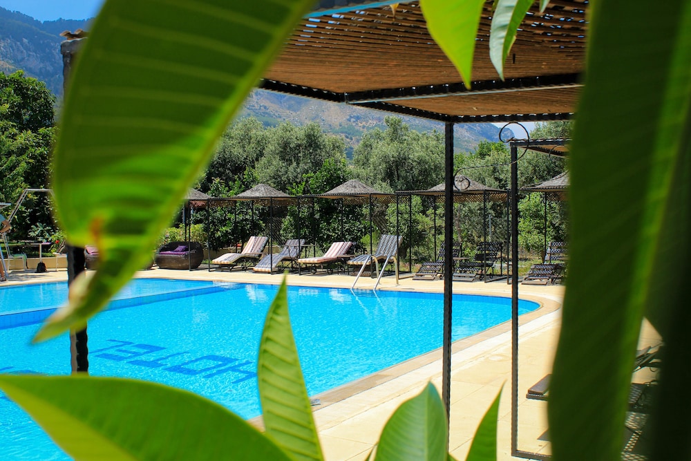 Lapida Garden Hotel 27/48