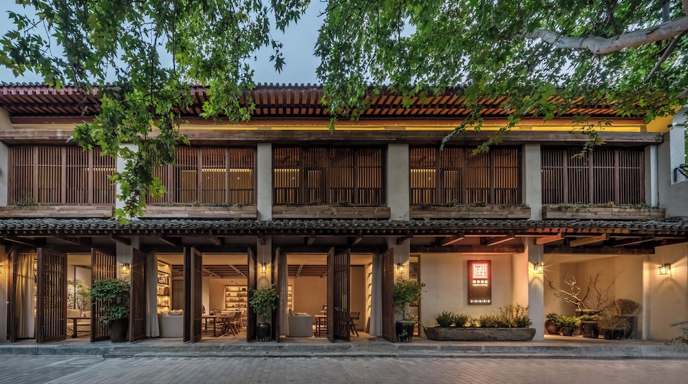 YUANLI HOTEL 4/50