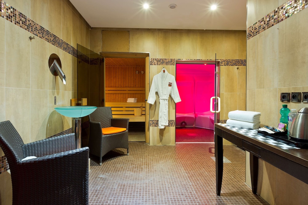 Hotel Kyriad Design Enzo Thionville 38/56