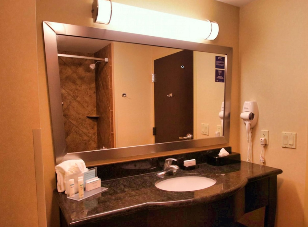 Hampton Inn & Suites Jacksonville - Beach Boulevard/Mayo Clinic Area 32/54