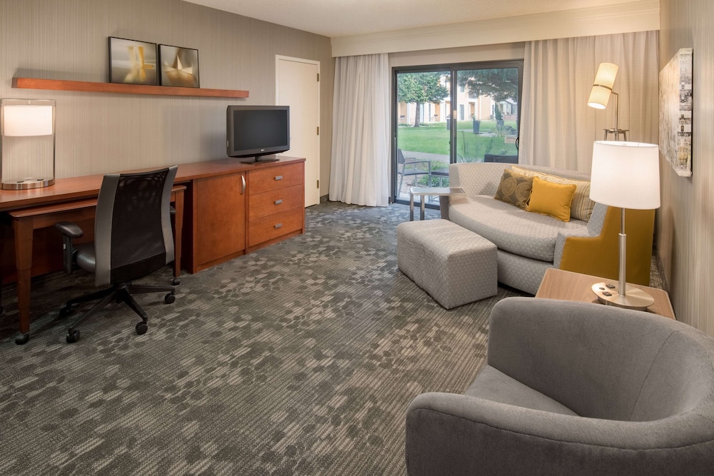 Sonesta Select Seattle Bellevue Redmond 24/41
