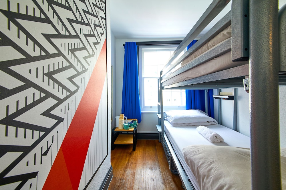 ST CHRISTOPHER'S INN OASIS - LONDON BRIDGE - FEMALE ONLY 11/33