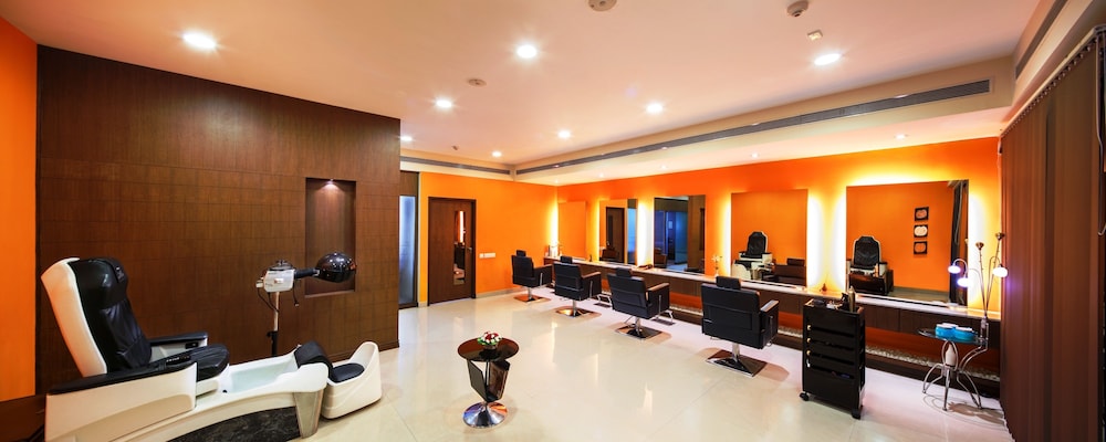 Clarks Exotica Convention Resort Spa 30/70